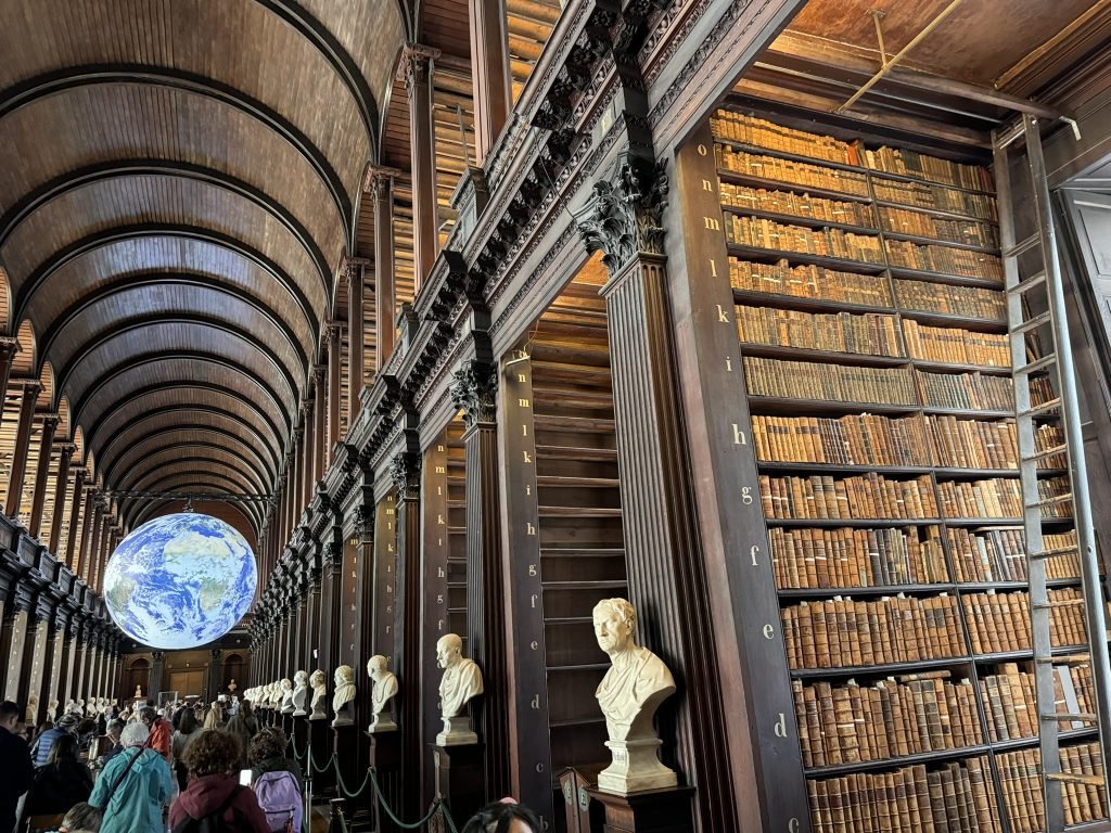 7 Biblioteca-Trinity-Irlanda