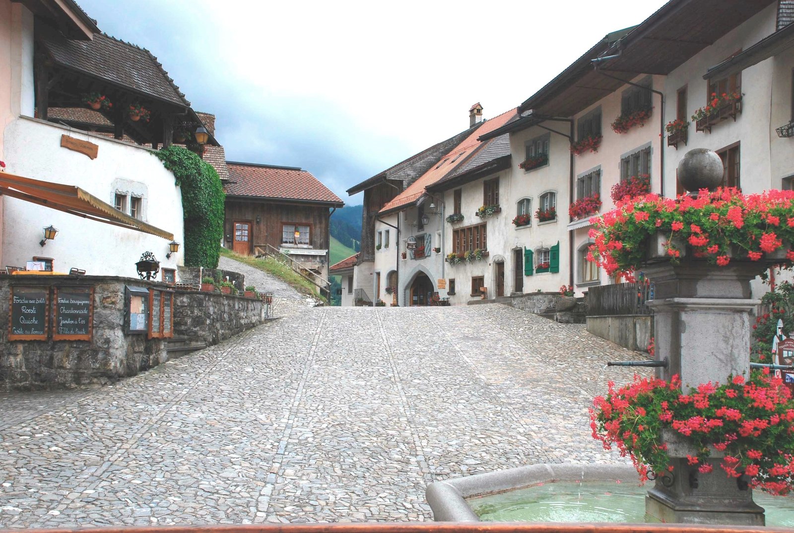 0ACalle-Gruyeres-Suiza