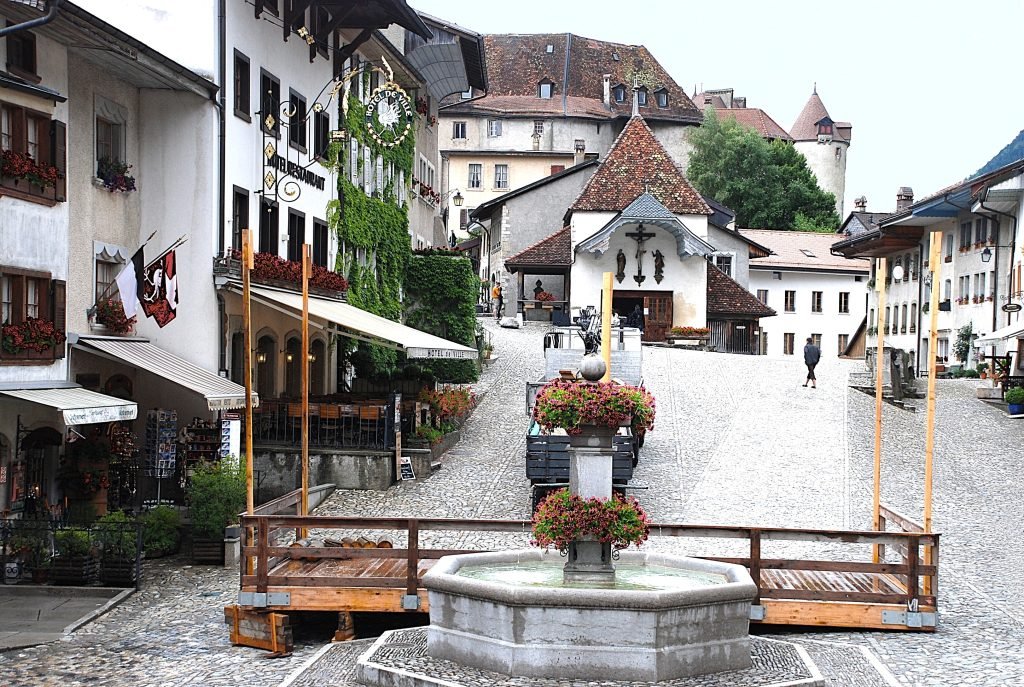 10 Gruyerers-Suiza