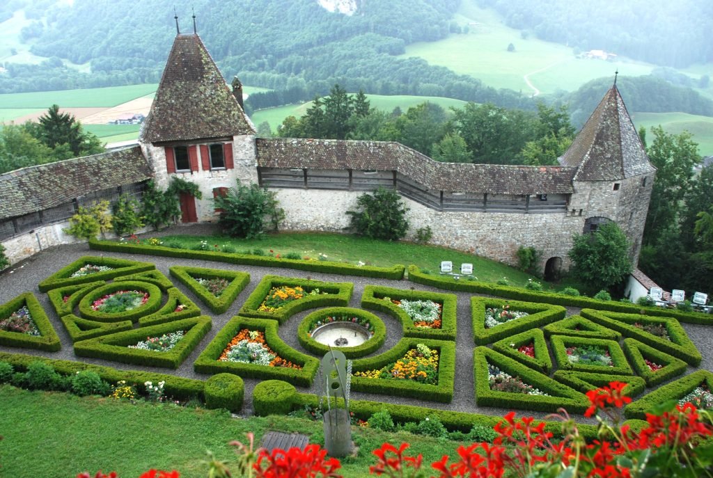 12 Jasrdines-Gruyeres-Suiza