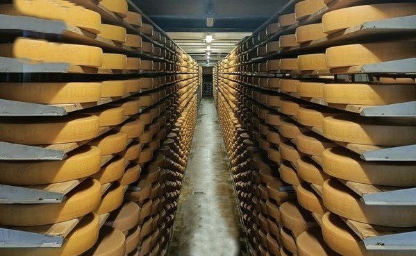 16 Cheese-Gruyeres-Suiza