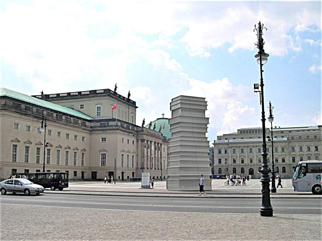 3 Babelplatz-berlín-Alemania