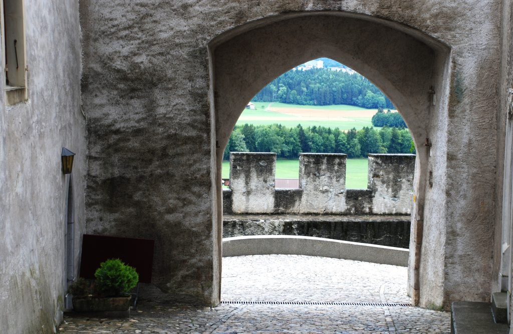 5 Muralla.Gruyeres-Suiza