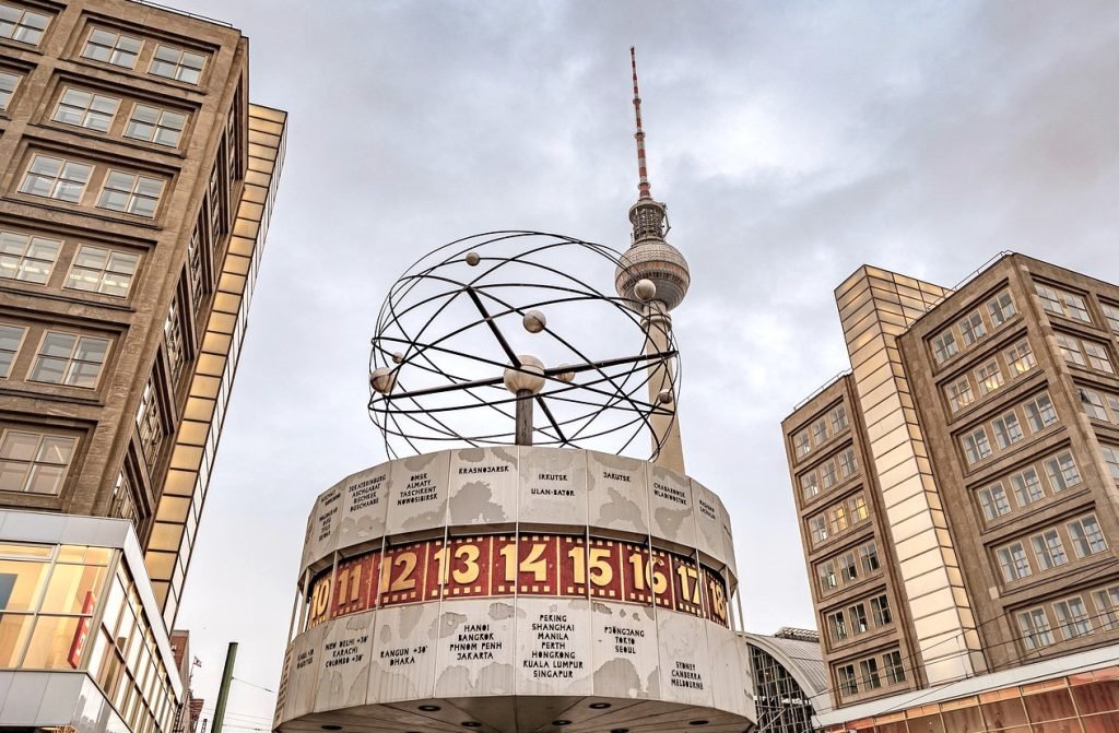 8 Reloj Mundial-Berlín-Añlemania