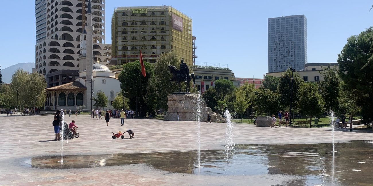 0 Plaza-Tirana-Albania