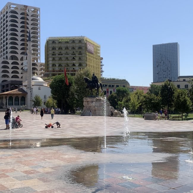 0 Plaza-Tirana-Albania