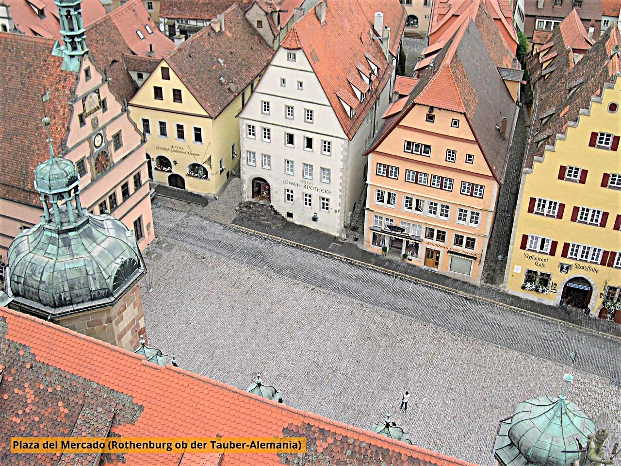 0A Plaza-Rothenburg-Alemania