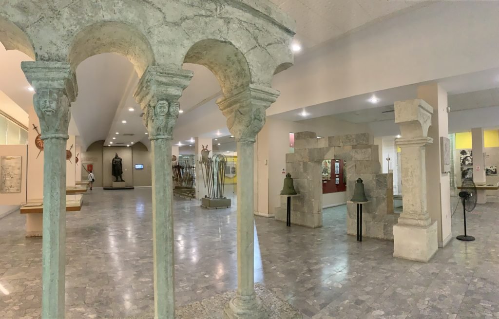15 Museo-Tirana-Albania