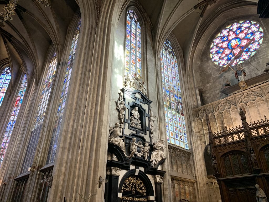 3 Notre Dame du Sablon-Bruselas-Bélgica