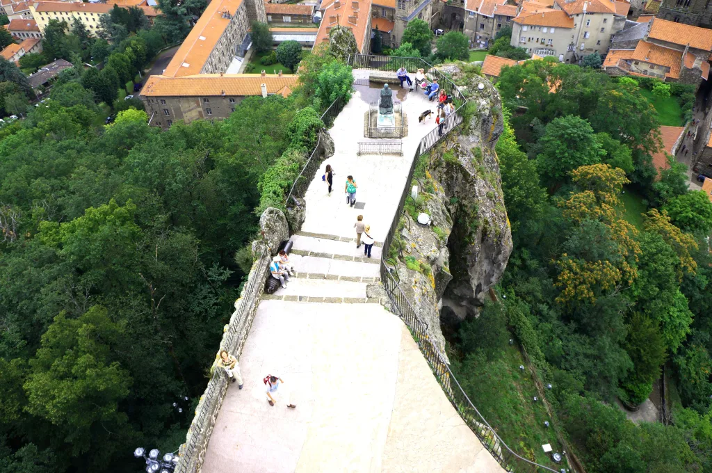 10A Notre Dame-Le Puy-Francia10A Notre Dame-Le Puy-Francia