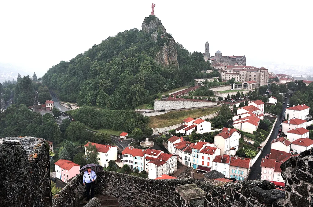 14 Notre Dame-Le Puy-Francia