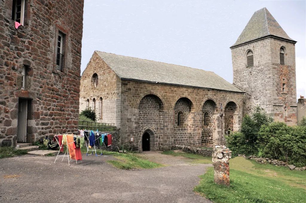 2 Alberguer de Peregrinos-Le Puy-Francia