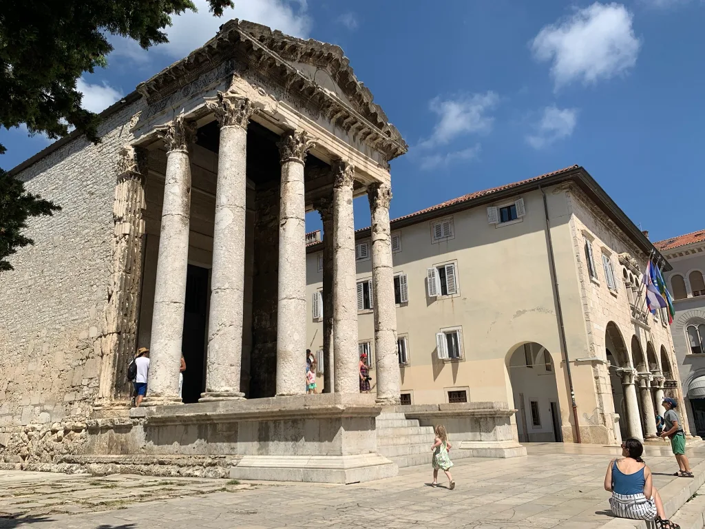 21 Templo Romano-Pula-Rovinj-Croacia