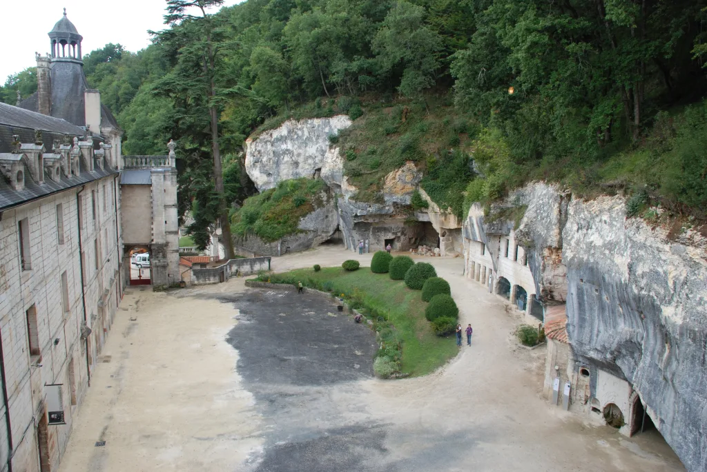 5 Cuevas-Abadía-Brantôme-Perigord.Francia