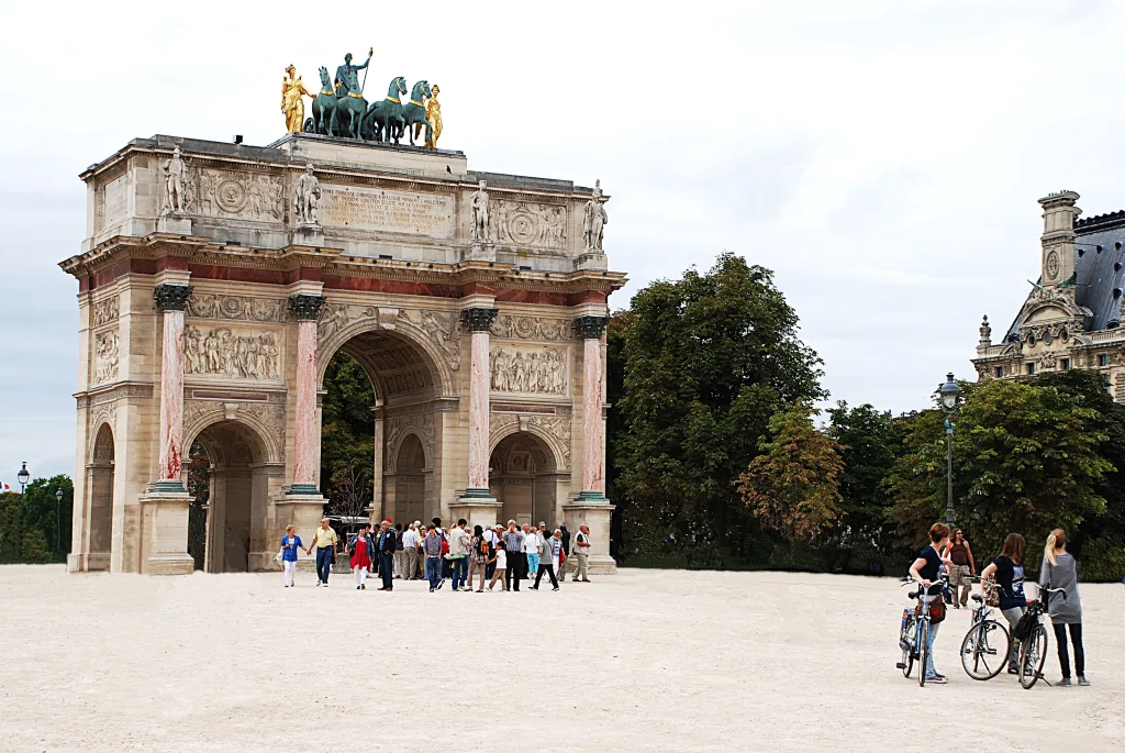 10 ARCO Carrusel-París-Francia
