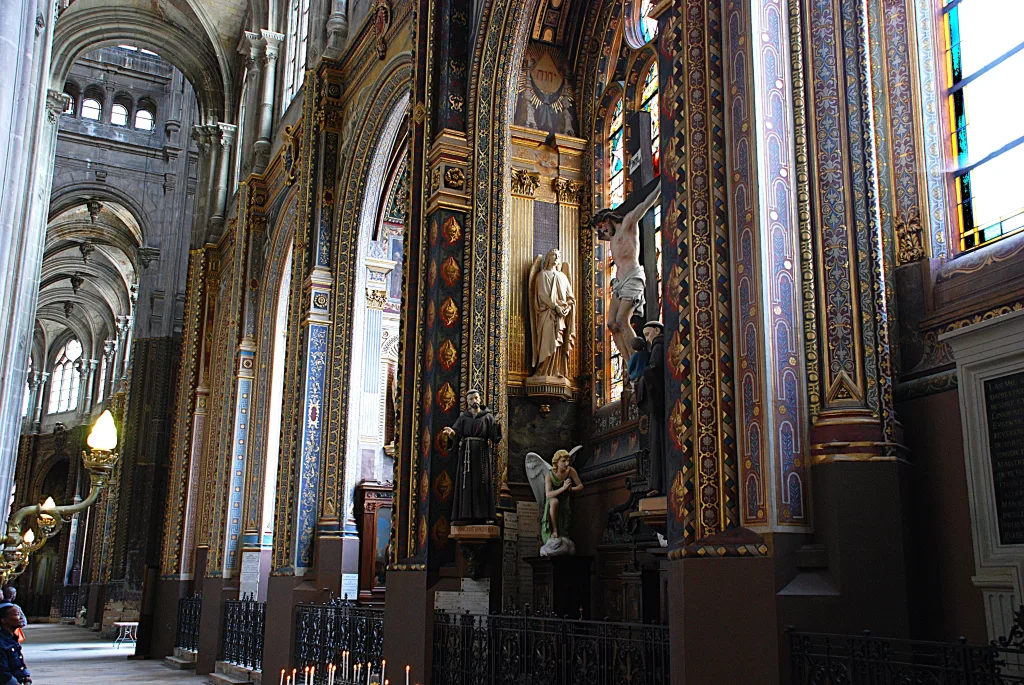 10 Saint Eustache-París-Francia