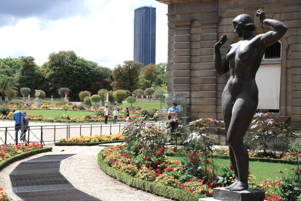 12 Montparnasse-París-Francia
