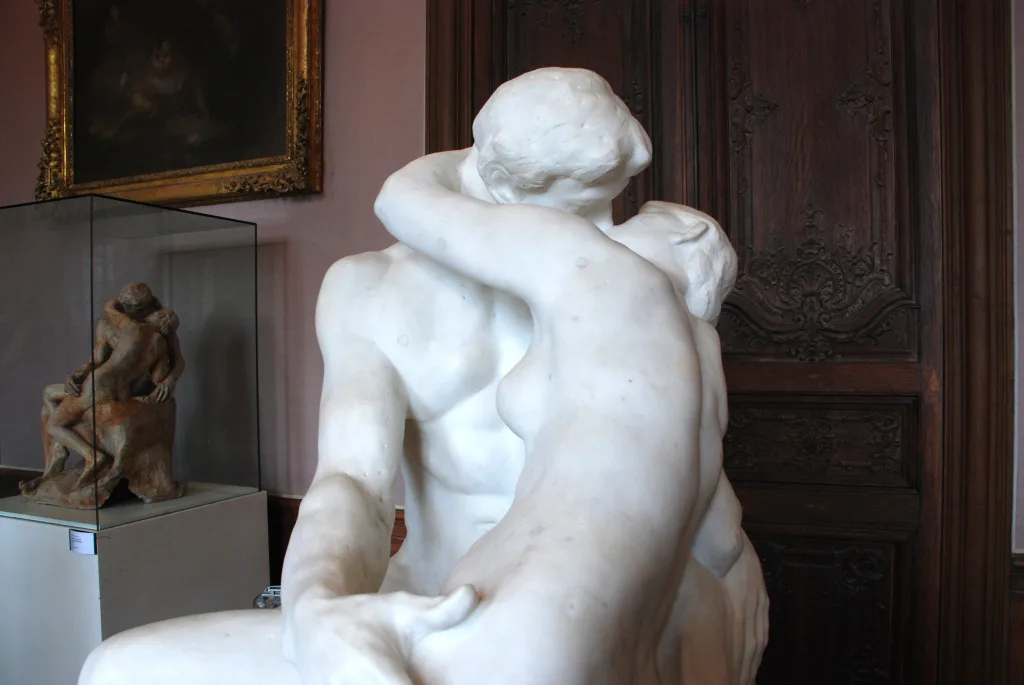 15 El Beso-Museo Rodin-París-Francia