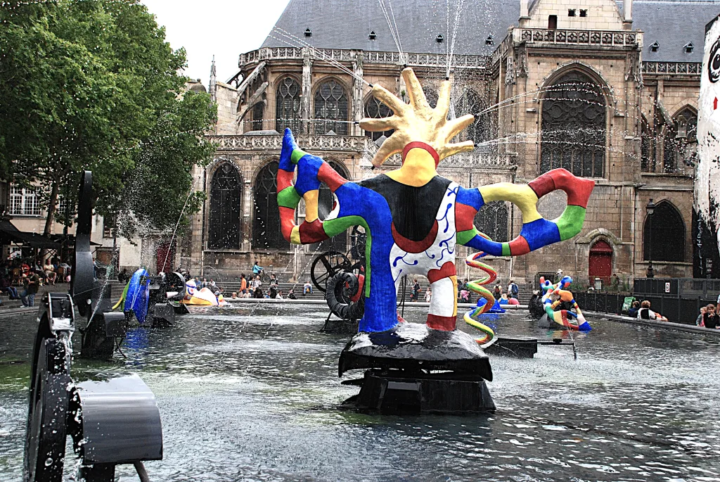 16 Plaza Stravinsky-París-Francia