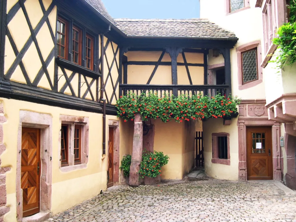 5 Riquewihr-Alsacia-Francia