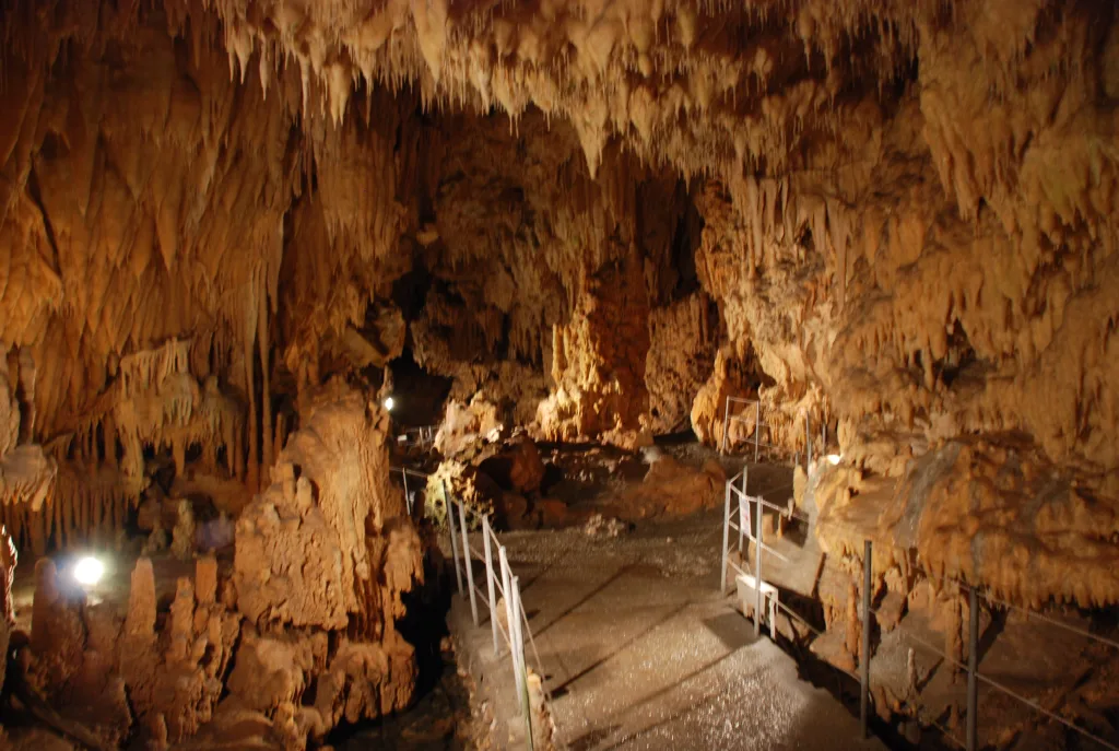 10 Cueva Vlychada-Peloponeso-Grecia