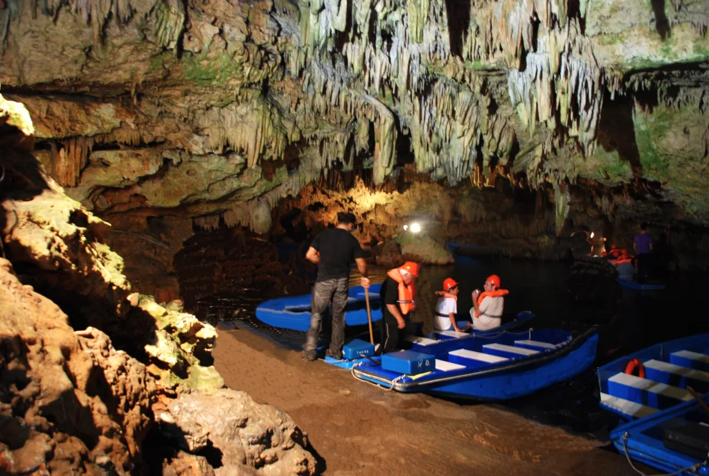 11 Cueva Vlychada-Peloponeso-Grecia