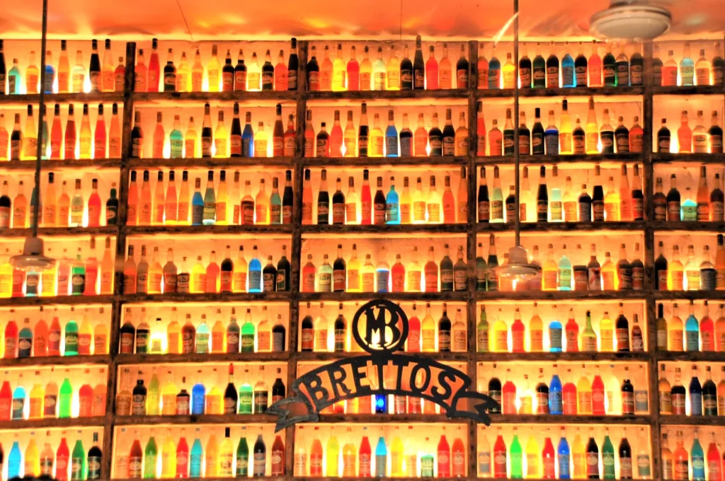 20 Bar brettos. Plaka.Atenas-Grecia20 Bar brettos. Plaka.Atenas-Grecia