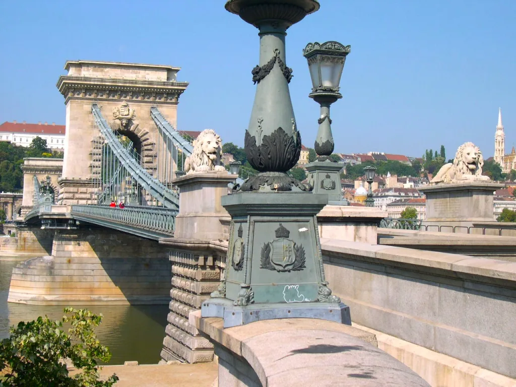 1 Puente Cadenas-Budapest-Hungría