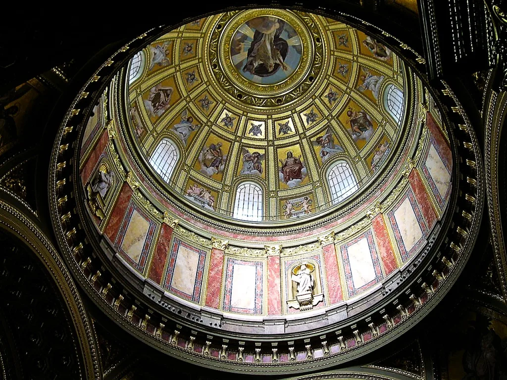 12 San Esteban-Budapest-Hungría