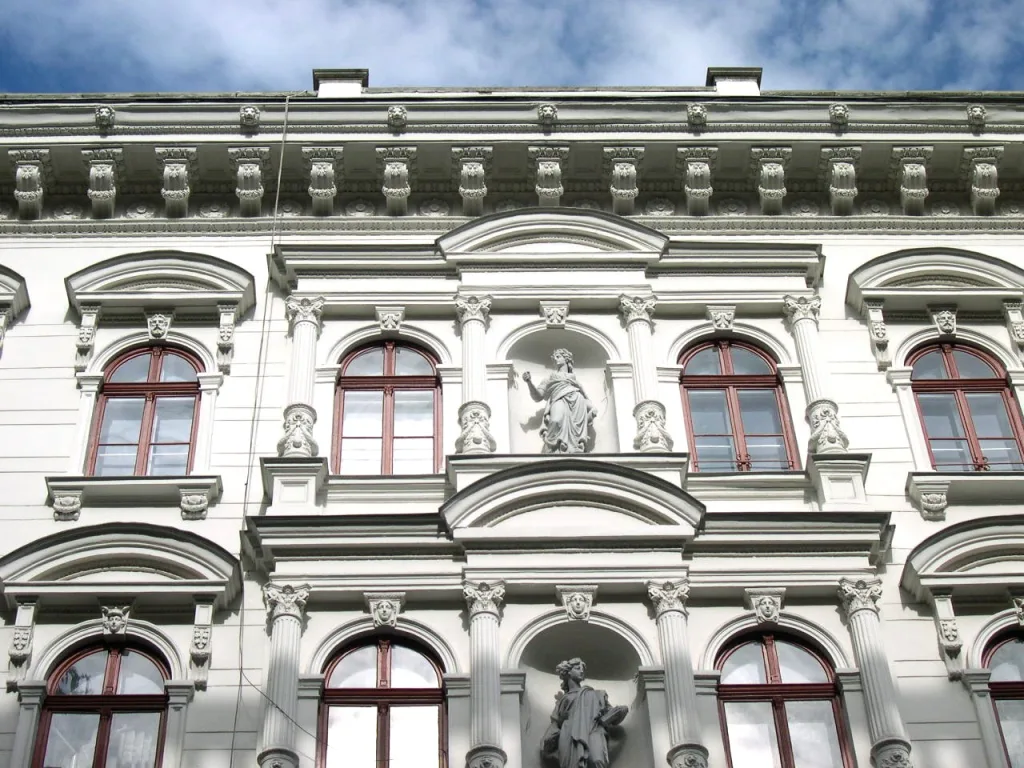 9 edificio-Budapest-Hungría