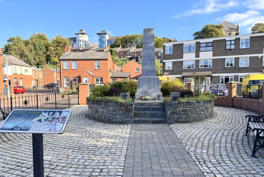 13 Monumento-Derry-Irlanda del Norte