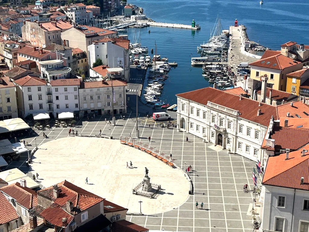13 Plaza-Piran-Eslovenis