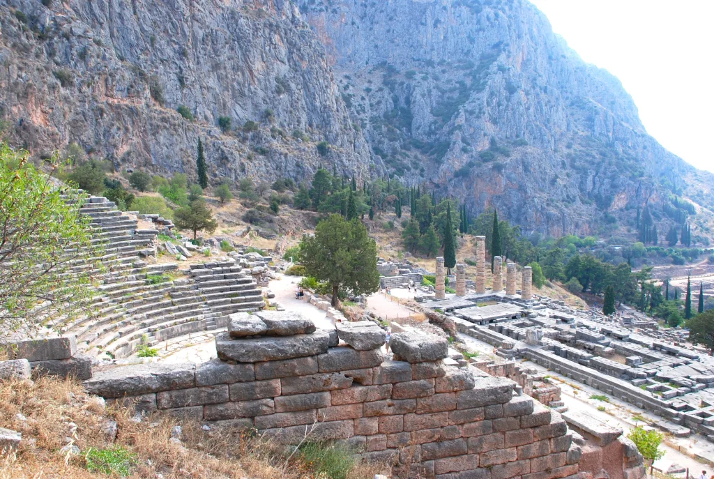 13 Templo Aplo-Teatro Delfos-Grecuia