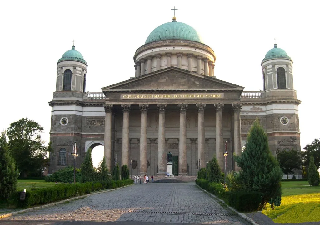 17 Esztergom-Danubio-Hungría