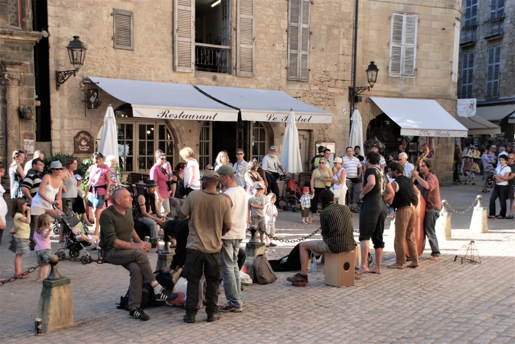 19 Puestos-Sarlat-Francia
