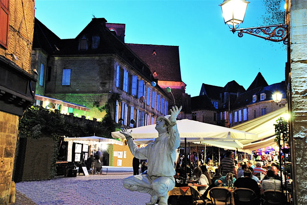20 Malabarista-Sarlat-Francia