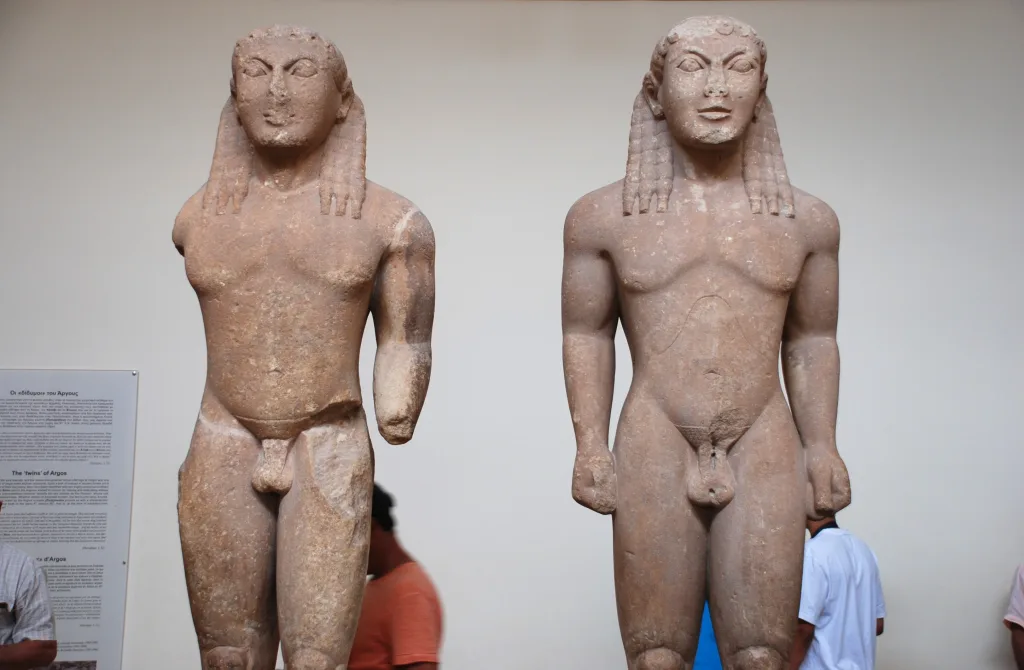 23 Kouros Kñeobis y Biton-Delfos-Grecia