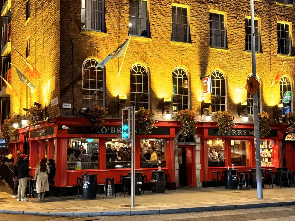 24 Temple Bar-Dublín by Night-Irlanda