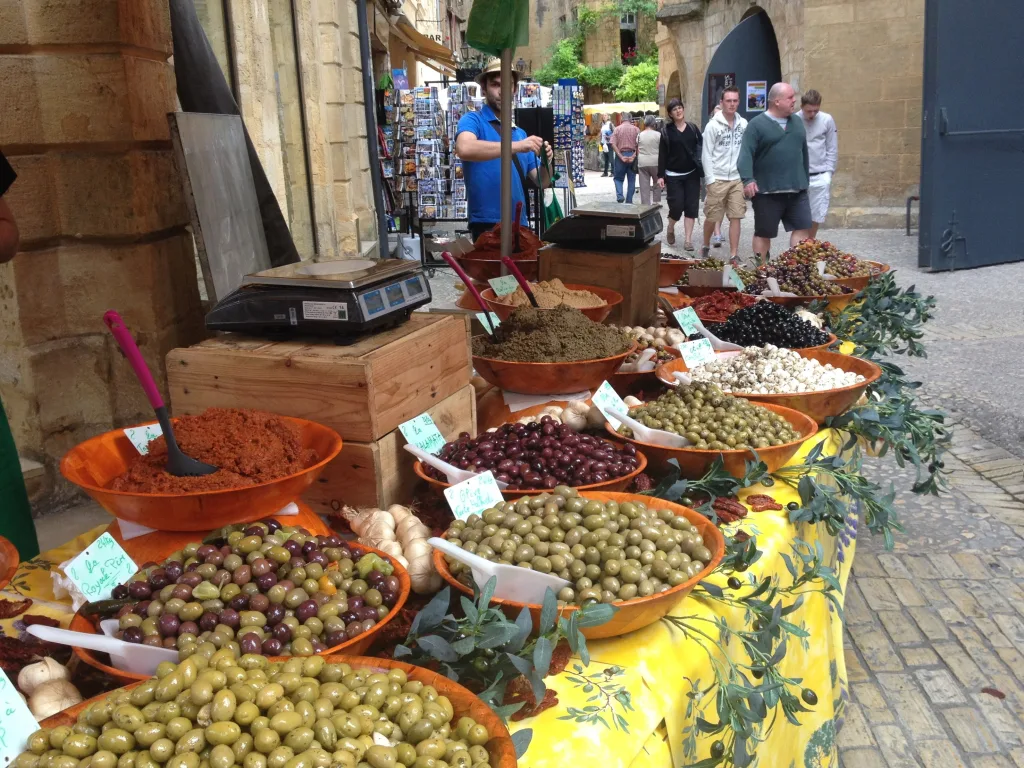3 Puestos-Sarlat-Francia