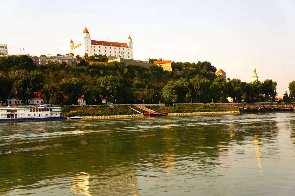 4 Bratislava-Eslovaquia