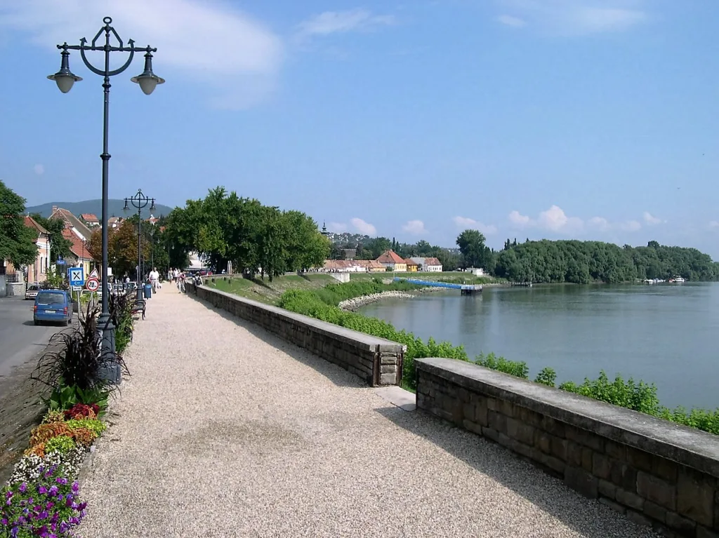 4 Szentendre-Danubio-Hungría