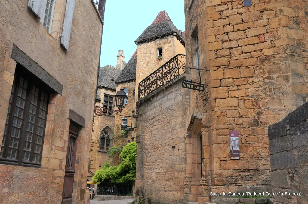 4 calle-Sarlat-francia