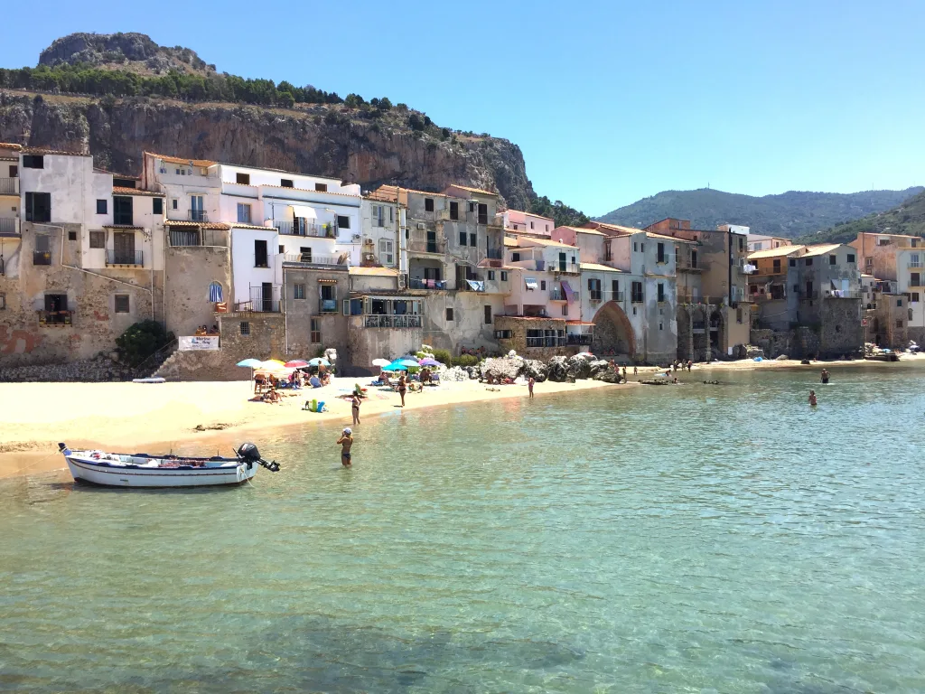 5 Cefalú-Sicilia-Italia