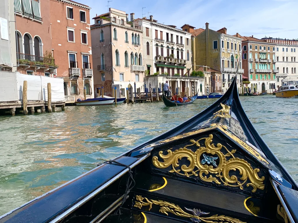 11 Góndolas-Venezia-Italia
