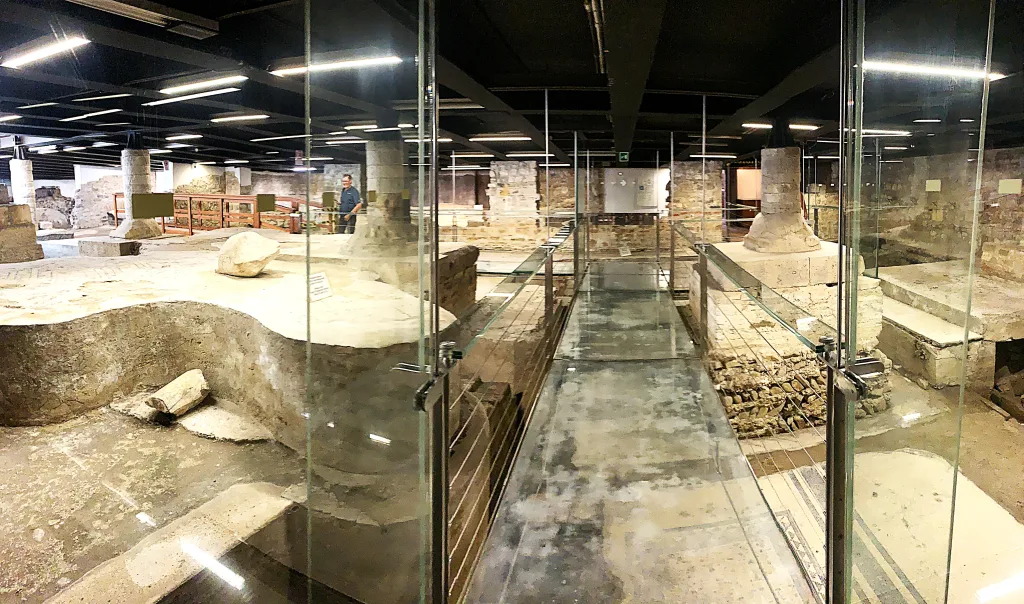 15 Cripta Excavaciones-Aquileia-Italia