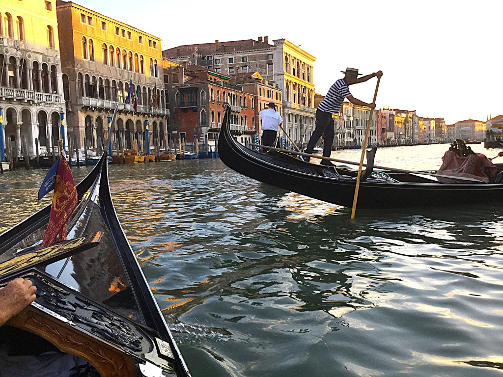 26 Góndolas-Venezia-Italia
