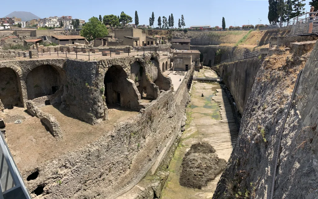 4 Acceso-Herculano-Italia