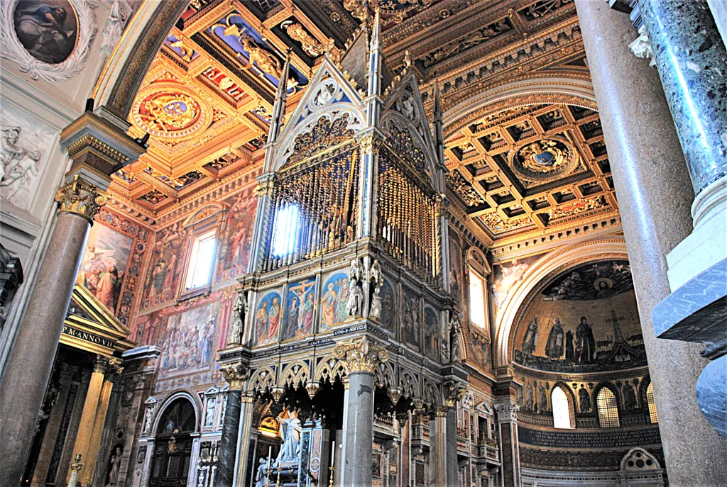 4 Baldaquino-S. Juan de Letrán-Roma-Italia