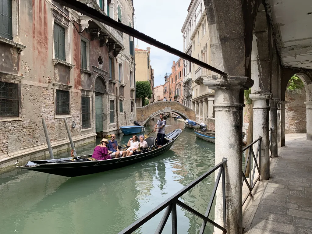 4 Góndolas-Venzia-Italia