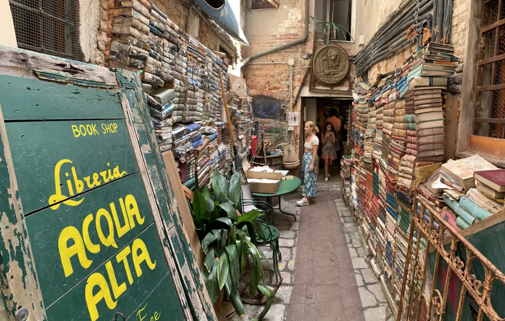 6 Acqua Alta-Venezia-Italia